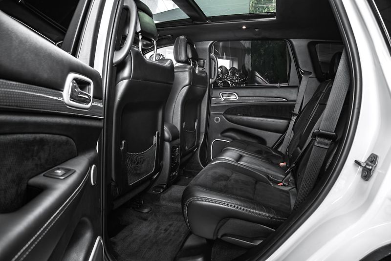 Jeep Grand Cherokee TrackHawk PANORAMA/KAMERA/H&K - fotka 15 z 26