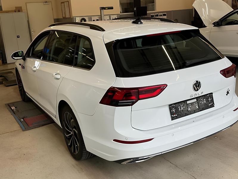 Volkswagen Golf 2.0TDI DSG 110kW Style DPH  - fotka 2 z 3