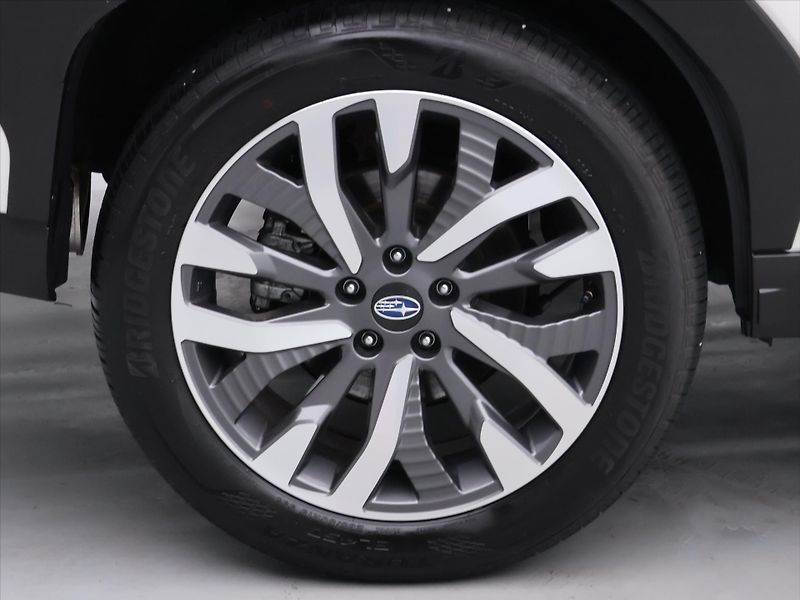 Subaru Forester 2,0 e-EyeSight 100kW CZ CVT - fotka 28 z 35