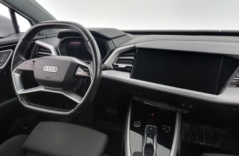 Audi Q4 50 e-tron Q SoH 92% Kamera  - fotka 15 z 23
