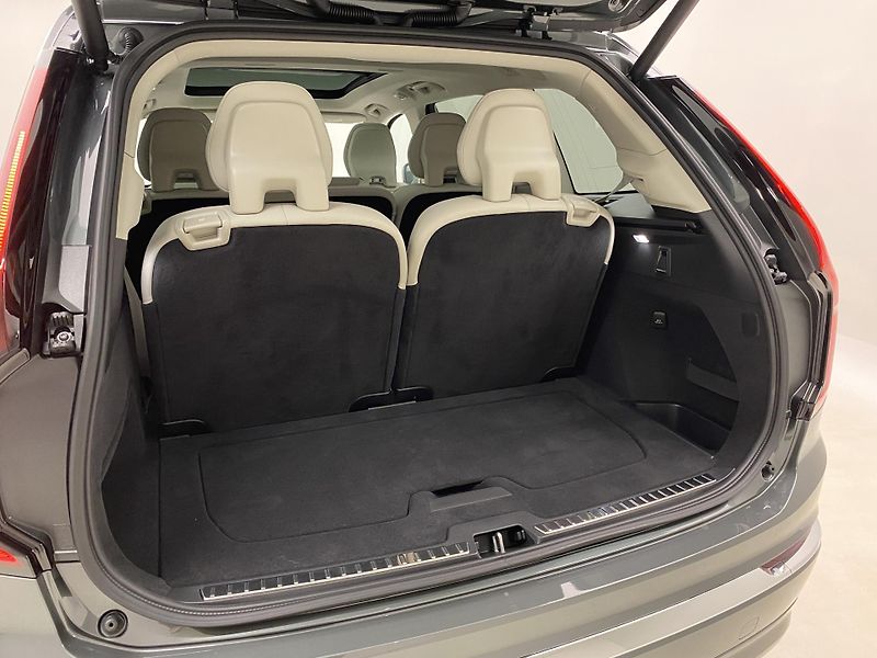 Volvo XC90 (2026) T8 AWD Plug-in BRIGHT PLUS 7m - fotka 25 z 71