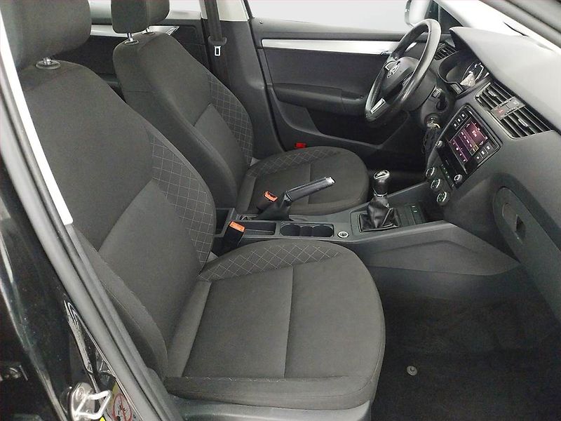 Škoda Octavia (2017) 1.0 TSI, Vyhř. sedaček - fotka 9 z 15