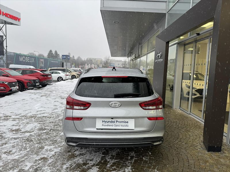 Hyundai i30 (2026) 1,0 T-GDI MT STYLE - fotka 5 z 11