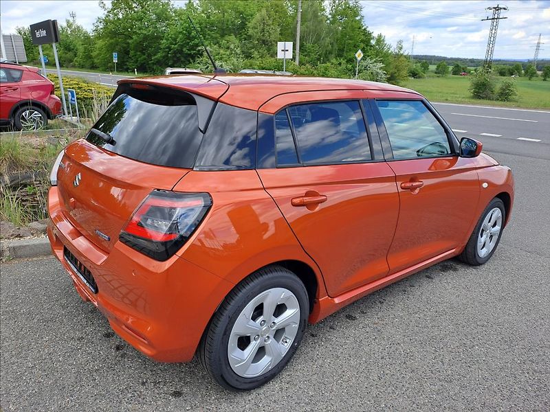 Suzuki Swift (2026) 1,2 PREMIUM HYBRID - fotka 5 z 18