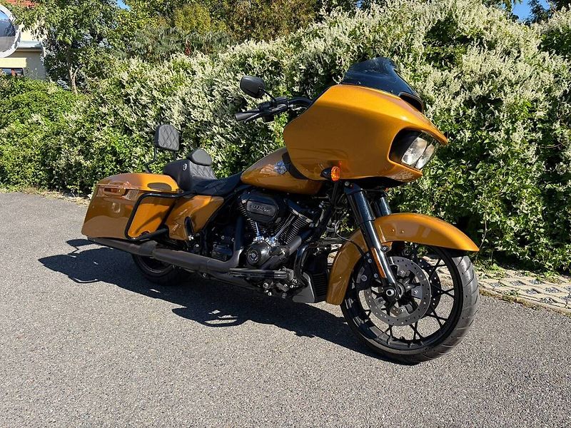 Harley-Davidson FLTRXS Road Glide Special (2023) - fotka 1 z 16