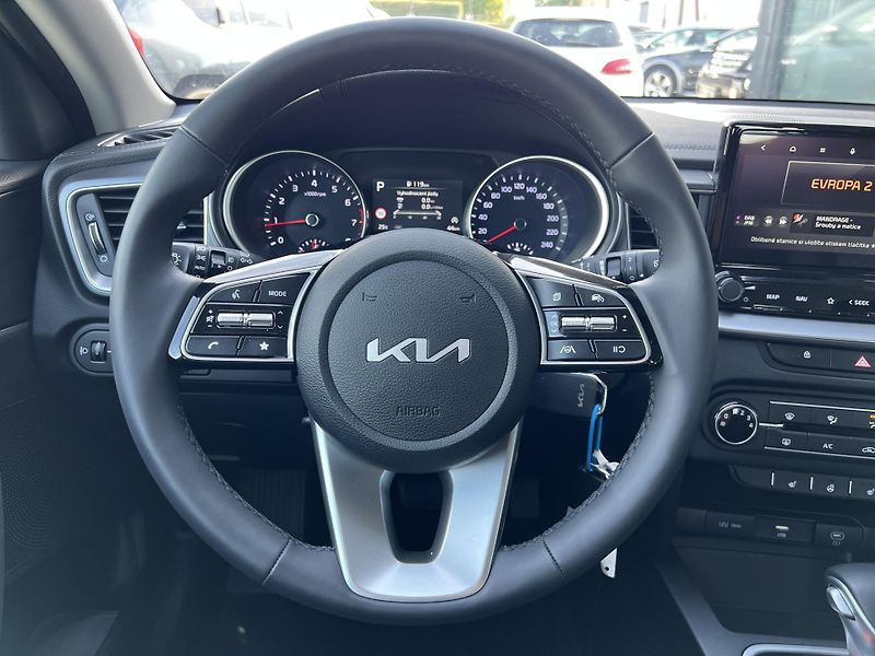 Kia Ceed SW (2026) 1.5T-GDi GPF 7DCT SPIN odp.DPH - fotka 15 z 47