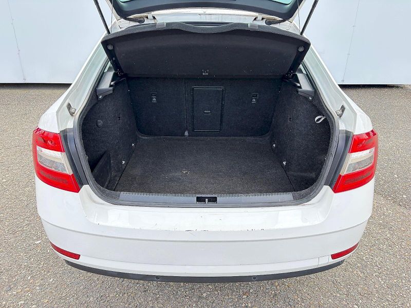 Škoda Octavia (2020) 1.6 TDI / 85kW / TOUR - fotka 12 z 29