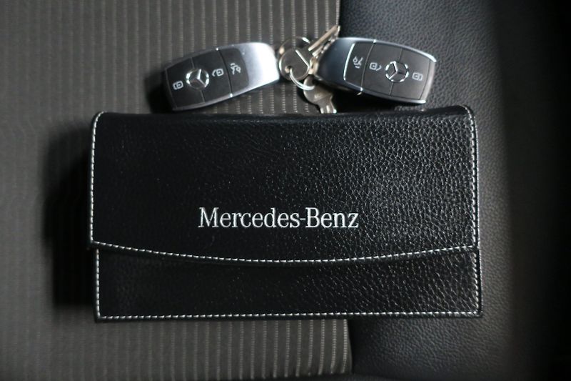 Mercedes-Benz GLB (2022) 220 D 4MATIC - fotka 47 z 48