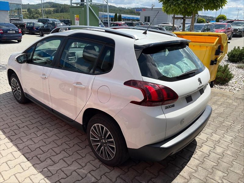Peugeot 2008 1.2 PureTech 60kW Klima - fotka 6 z 16