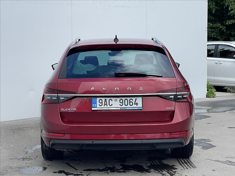 Škoda Superb 2,0 TDI 4x4 DSG Style TZ+DCC - fotka 23 z 23