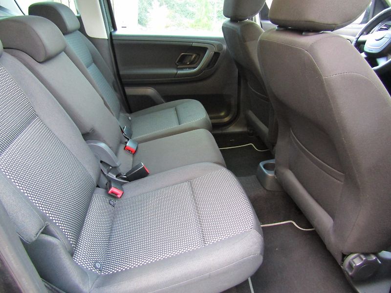 Škoda Roomster (2011) 1.2TSI 63kW SCOUT ZIMNÍ PNEU - fotka 25 z 37