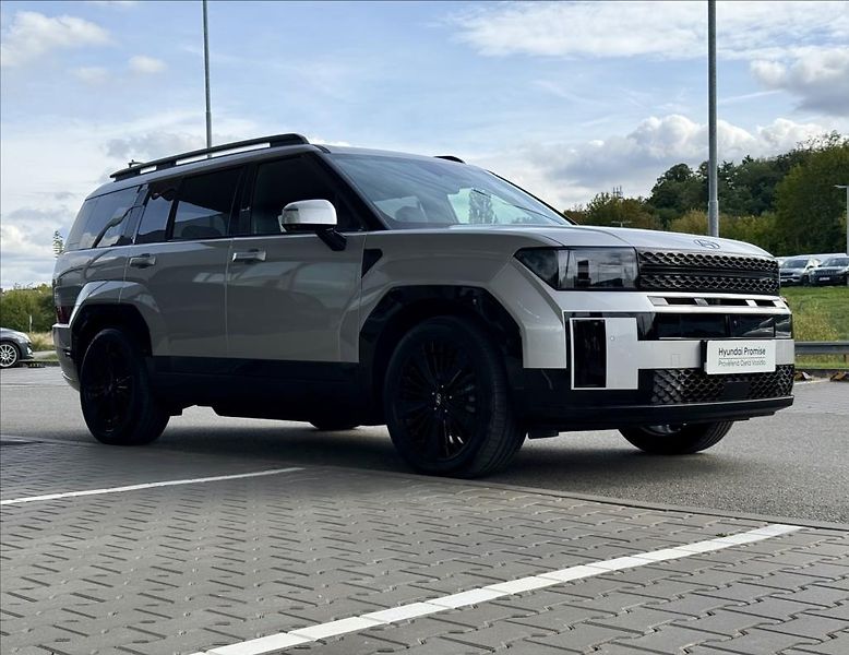Hyundai Santa Fe 1,6 T HEV 4WD 7M  Calligraphy - fotka 4 z 30