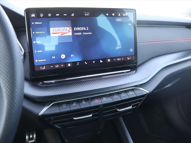Škoda Octavia 2,0 TSI DSG RS DPH 1.maj CZ - fotka 22 z 34