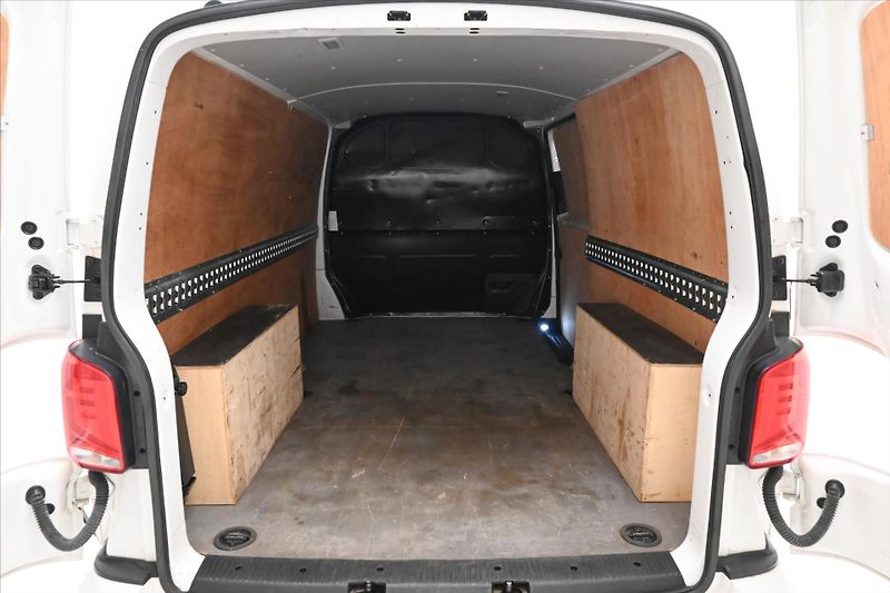 Volkswagen Transporter 2,0 110kW AC DSG Navi Záruka a - fotka 10 z 29