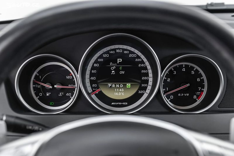 Mercedes-Benz Třídy C 63AMG Coupe*krásný stav*Servis - fotka 44 z 50