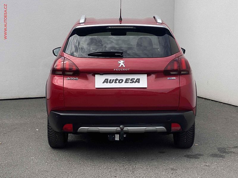 Peugeot 2008 (2016) 1.2PT, Allure, AT - fotka 5 z 20