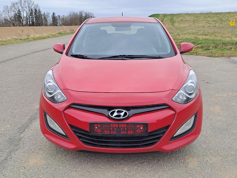Hyundai i30 1.4i PĚKNÝ STAV, SERVISKA - fotka 2 z 32