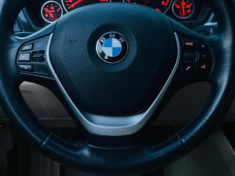 BMW Řada 3 318D GT MANUÁL KAMERA VÝHŘEV  - fotka 25 z 46