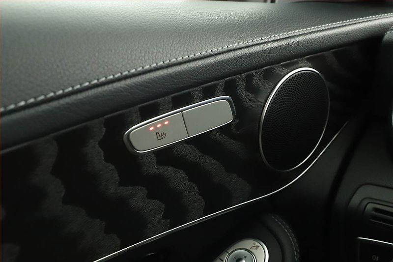 Mercedes-Benz GLC (2021) 220 d 4MATIC - fotka 13 z 17