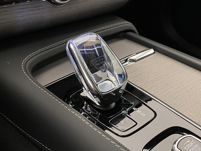 Volvo XC90 T8 AWD RECHARGE PLUS DARK CZ - fotka 28 z 73