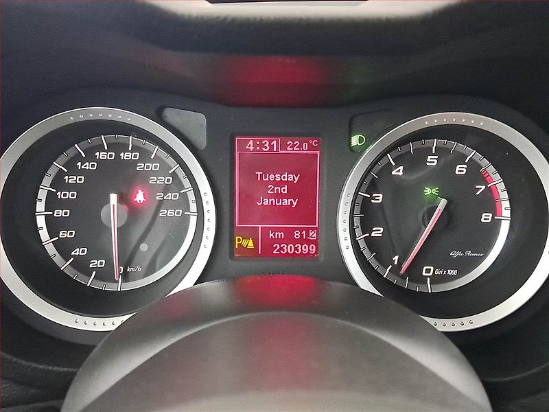 Alfa Romeo 159 (2008) 2.2 JTS, po STK, jezdí dobře - fotka 11 z 17