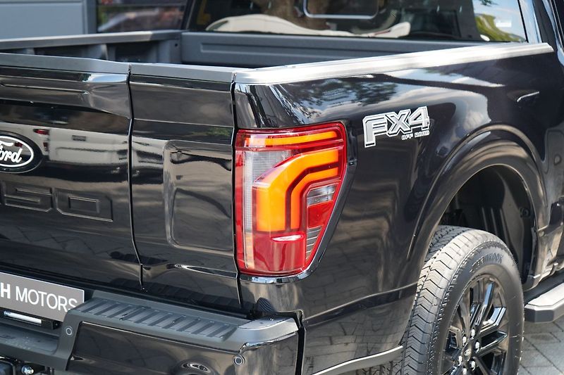 Ford F-150 (2026) Lariat 5,0 298 kW - fotka 9 z 56