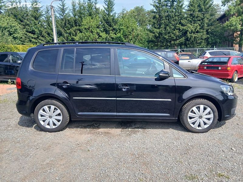 Volkswagen Touran (2012) 1.4 TSI, 7 míst - fotka 7 z 34