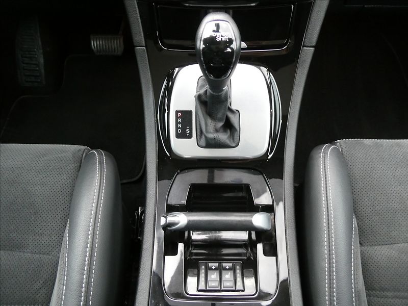 Ford S-MAX 2,0 EcoBoost Titanium,AT,závěs - fotka 31 z 60