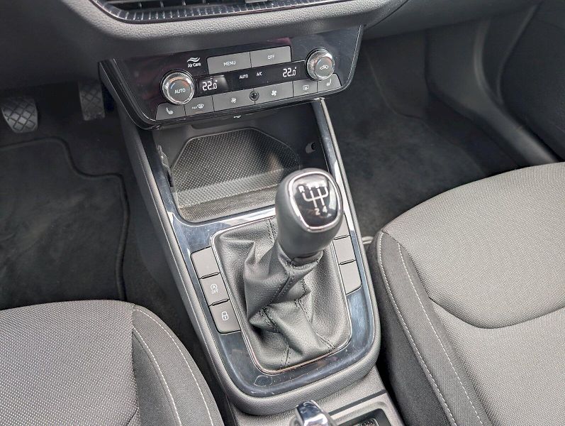 Škoda Fabia (2025) 1,0 TSI / 70 kW Selection - fotka 25 z 30