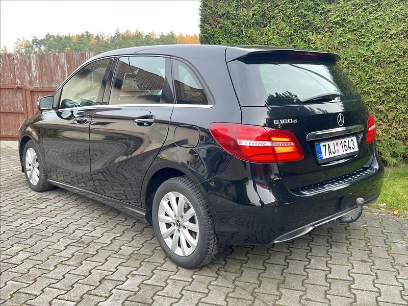 Mercedes-Benz Třídy B 180 CDI / 7G-DCT - fotka 3 z 41