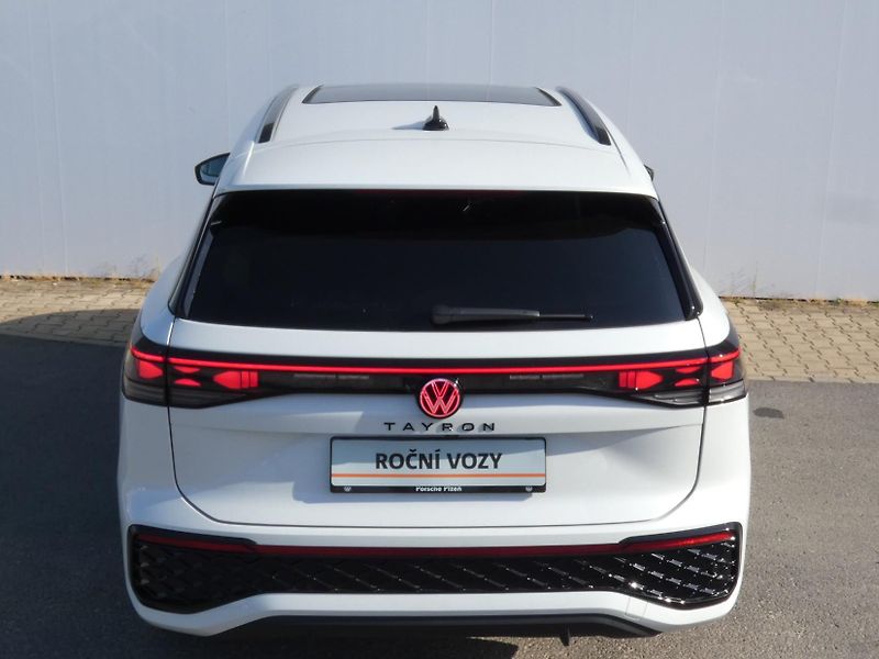 Volkswagen Tayron R-Line People 2,0 TSI 195 kW 4 - fotka 12 z 30