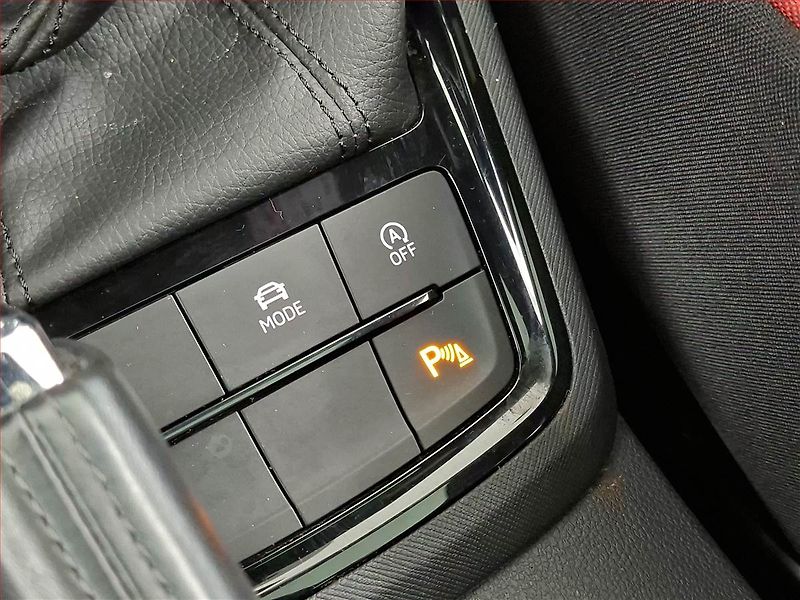 Škoda Kamiq (2023) Monte Carlo 1.5 TSI - fotka 16 z 23