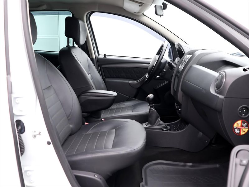 Dacia Duster 1.2 TCe 92kW Prestige Tažné - fotka 11 z 26