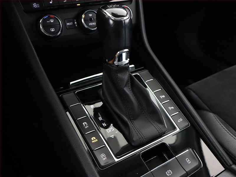 Škoda Superb (2016) Style 2.0 TDI, Automat - fotka 11 z 24