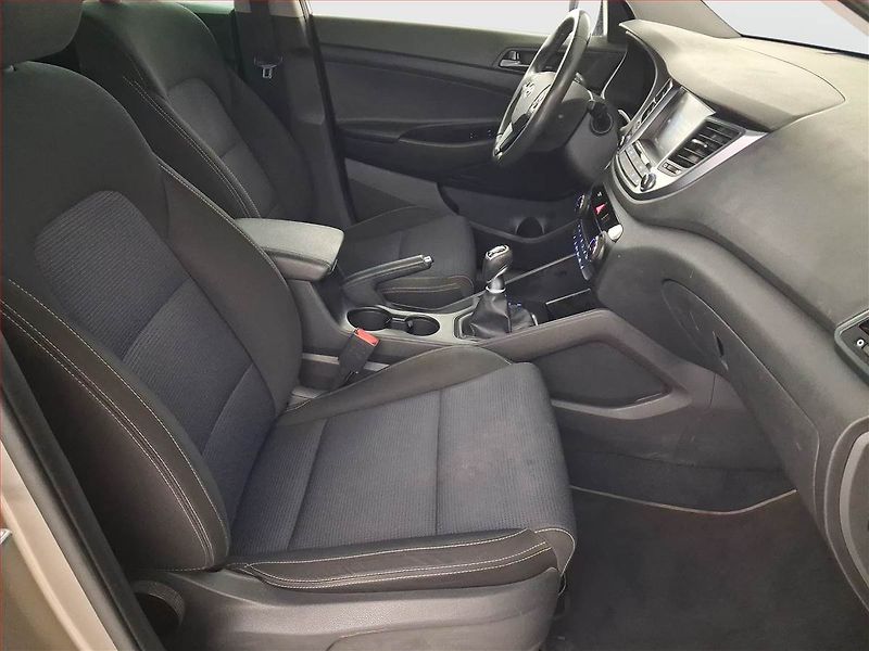 Hyundai Tucson (2019) 2.0 CRDi, 4X4, ČR,1.maj - fotka 9 z 20