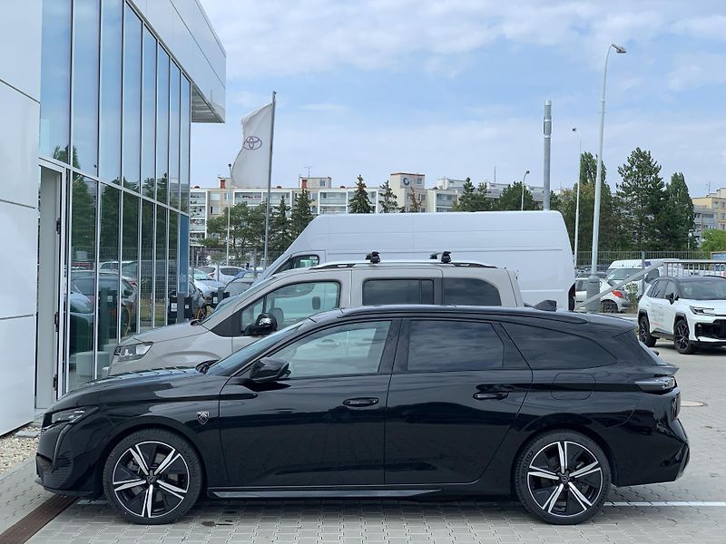 Peugeot 308 SW GT 1.6 PHEV 133kW AT8 - fotka 4 z 37