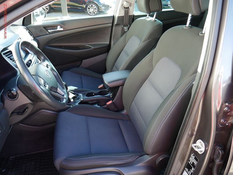 Hyundai Tucson (2016) 2.0CRDi 4x4, 1.maj,ČR, Navi - fotka 9 z 19