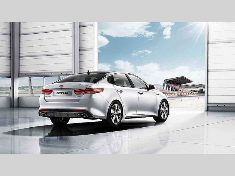 Kia Optima GT.