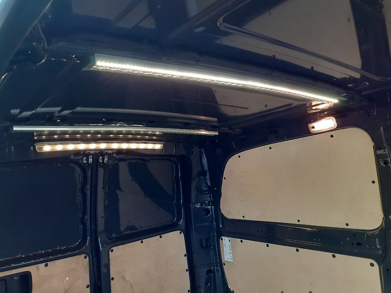 Mercedes-Benz Vito (2018) 116 CDI /LONG 120KW - fotka 27 z 37