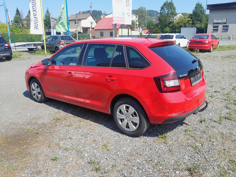 Škoda Rapid (2016) 1.2 TSI serviska 2x klíč - fotka 7 z 16