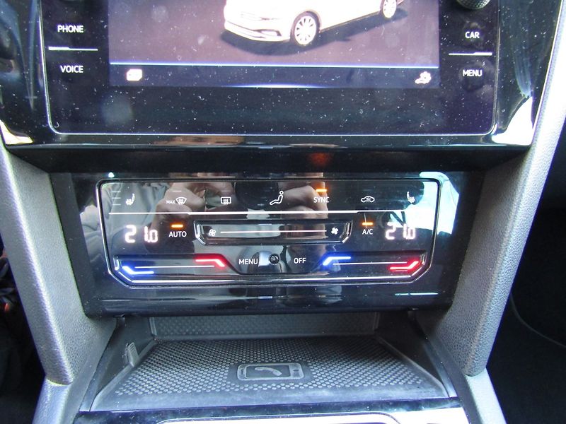 Volkswagen Passat (2021) 2.0 TDI DSG ACC - fotka 38 z 45