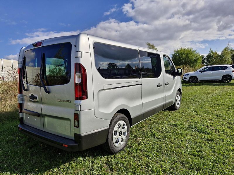 Renault Trafic (2026) L2 Equilibre 150k automat  - fotka 5 z 15