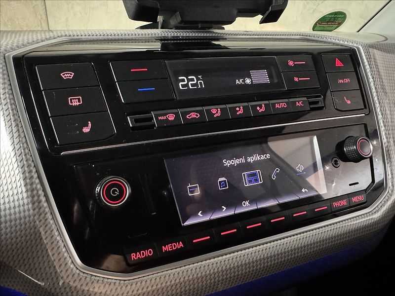Volkswagen e-up! 61kW Move LED Kamera APP - fotka 31 z 40