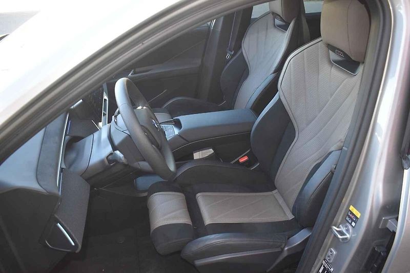 BMW iX3 je rozhodně dostatečně velký rodinný elektromobil.