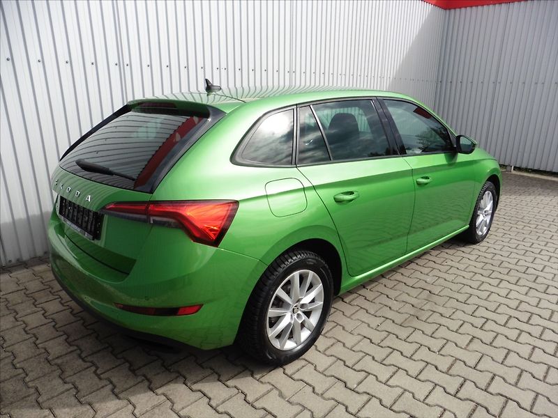 Škoda Scala 1,5 TSi 110kW, Led, Park, Temp - fotka 4 z 16