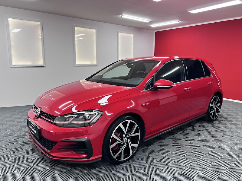 Volkswagen Golf GTI Performance 180 kW - fotka 1 z 50