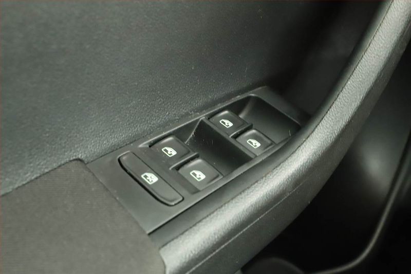 Škoda Fabia (2021) Style 1.0 TSI, Automat - fotka 15 z 15