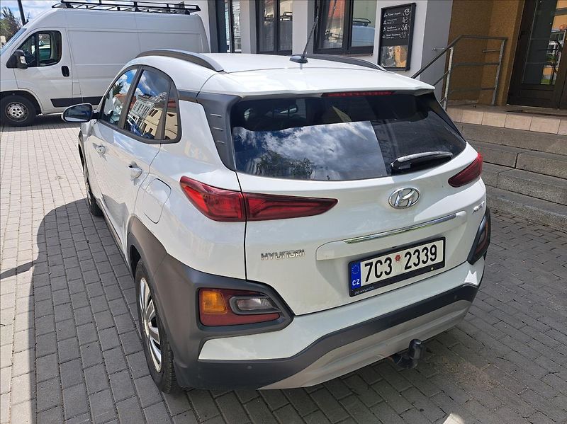 Hyundai Kona 1,0 T-GDI - fotka 7 z 56
