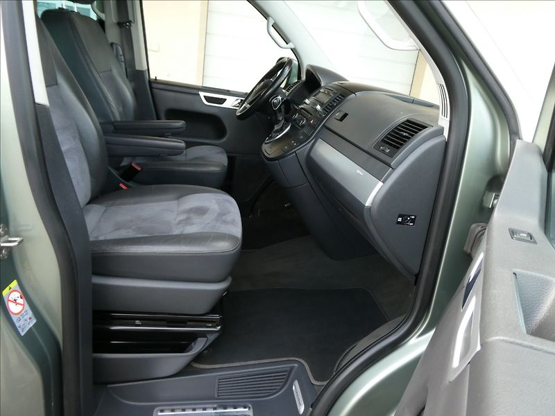 Volkswagen Multivan 2,0 TDi DSG 4x4,závěs,HIGHLINE - fotka 26 z 44