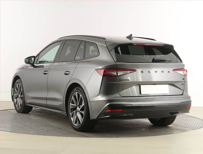Škoda Enyaq (2023) Sportline iV 60 (62 kWh) - fotka 4 z 31